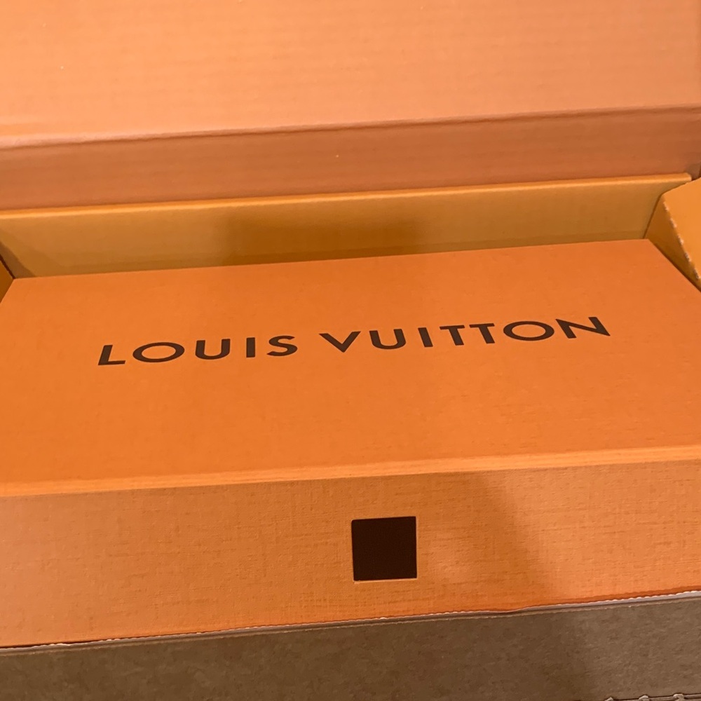 Authentic brand new with closure Louis Vuitton Signature Orange Box, must have!